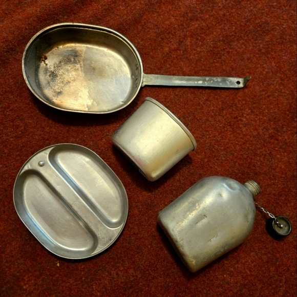US Army Mess Kit - Picture 1 of 9